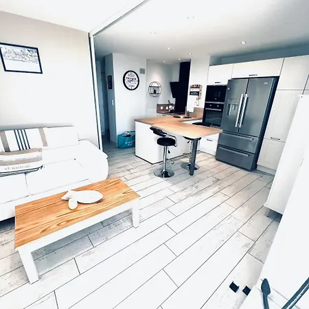 Le Soulairol Bleu Apartment